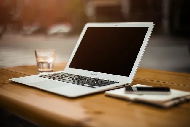 Laptop powystawowy - czy warto się na taki zdecydować?