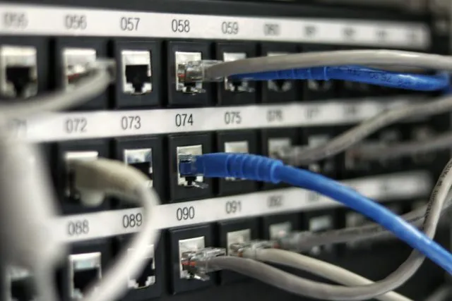 Jak wybrać serwer dedykowany? 5 parametrów, które należy sprawdzić