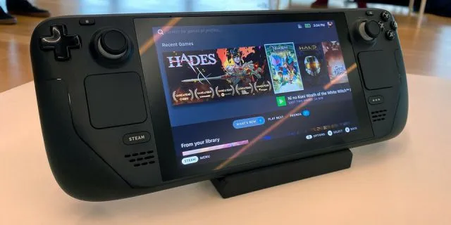 Steam Deck a PS5, Switch i Xbox Series – jak konsola wypada na tle konkurencji?