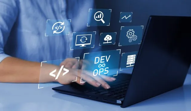 Jak wybrać odpowiednie szkolenie DevOps? Przewodnik dla właścicieli firm w 5 krokach